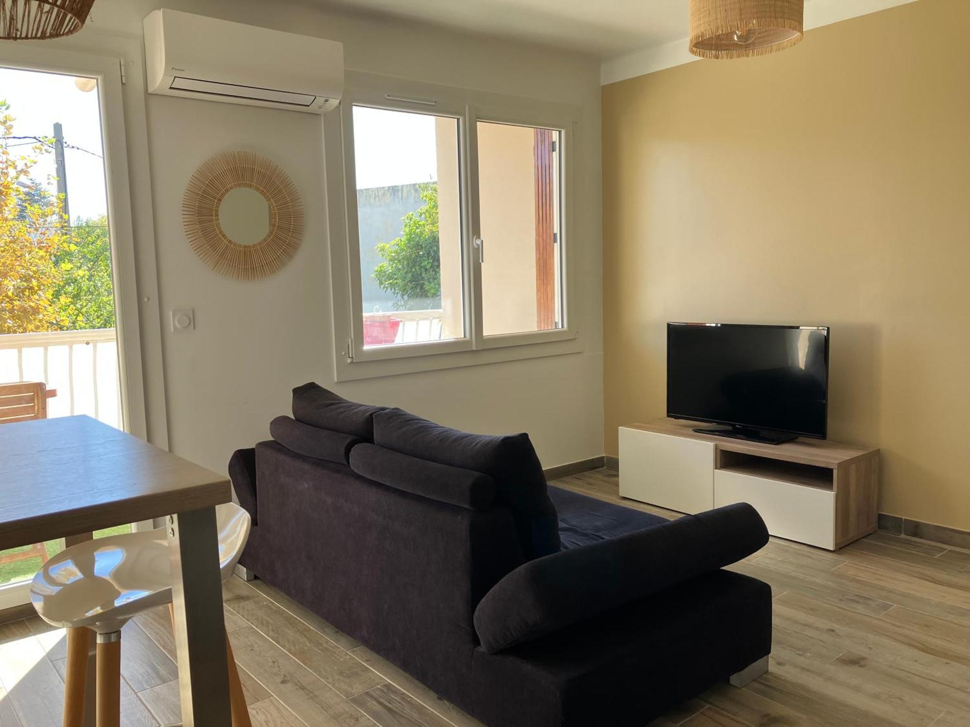 Apartment Carre D'or A 200 M De La Des Lecques